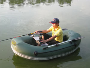 贵州钓鱼充气橡皮船