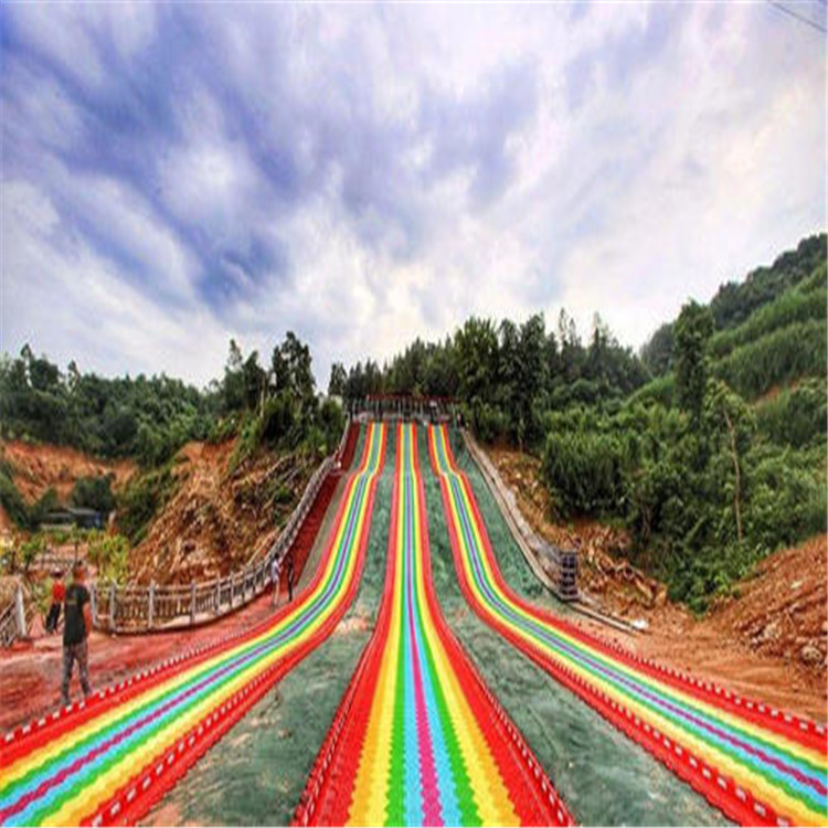 贵州彩虹滑道项目
